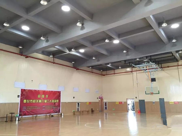 索樂圖導光管應用于體育館