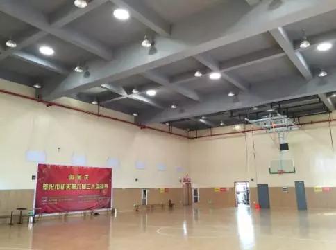 索樂(lè)圖光導(dǎo)照明體育場(chǎng)安裝案例